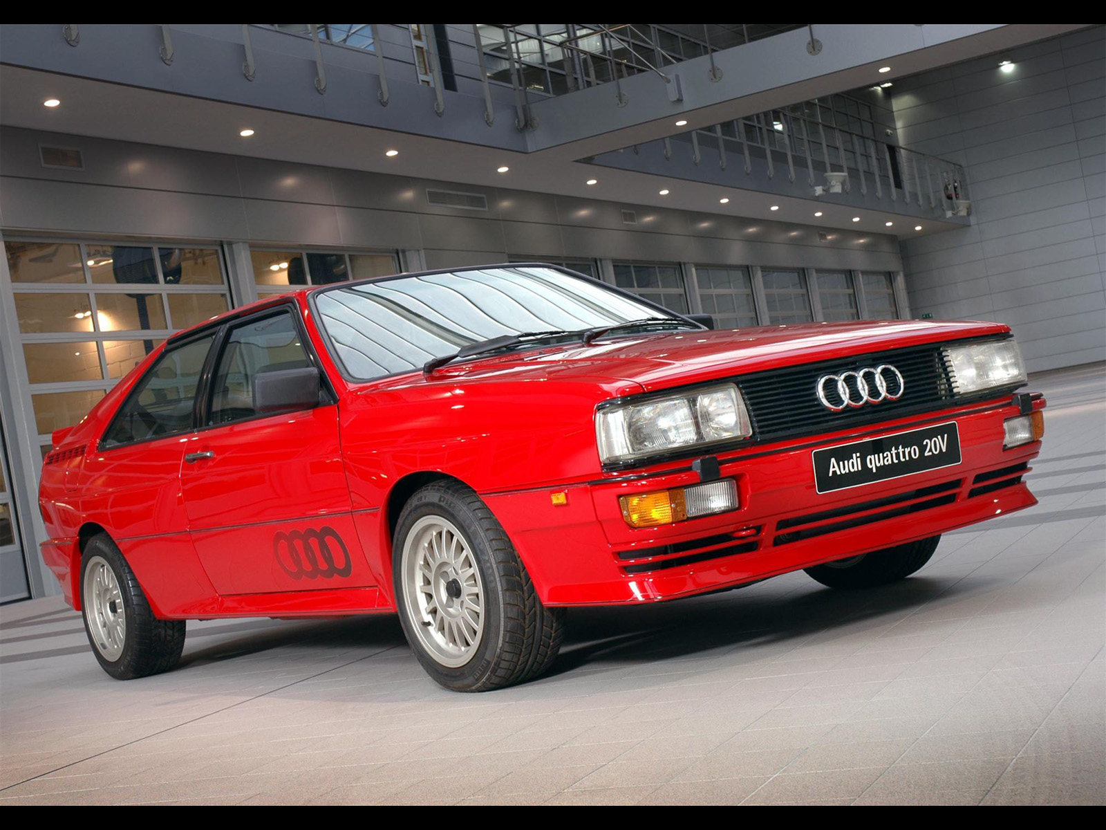 Audi Quattro 1990 photo - 4