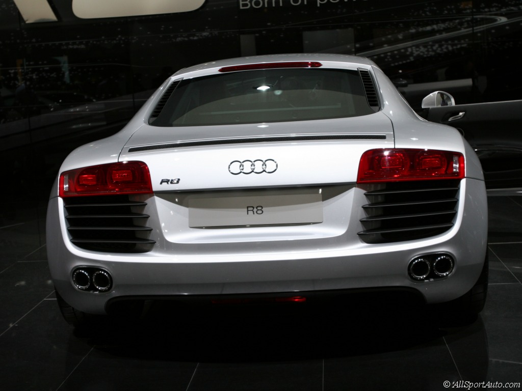 Audi R8 2006 photo - 1