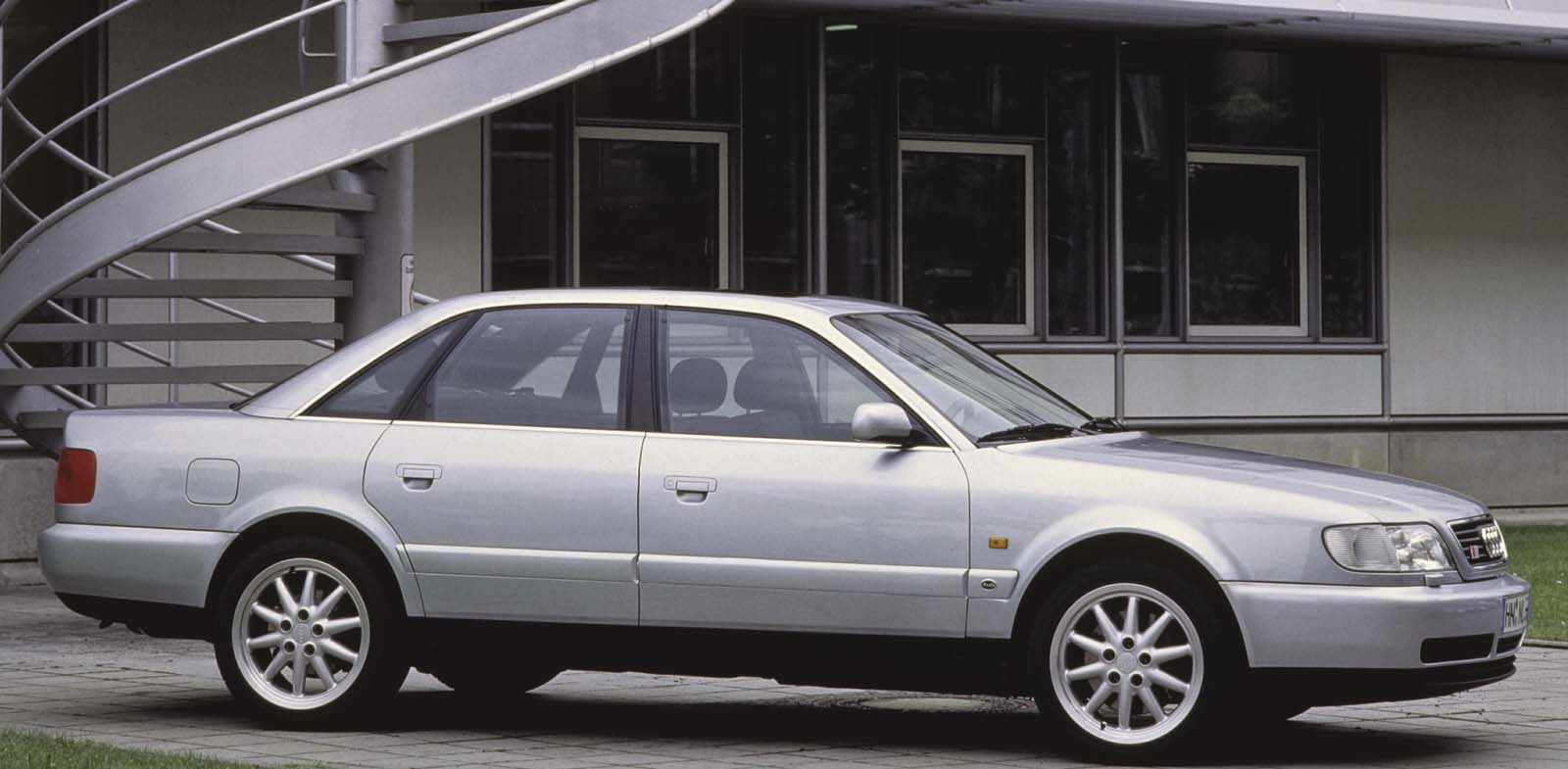 Audi S6 1994 photo - 6