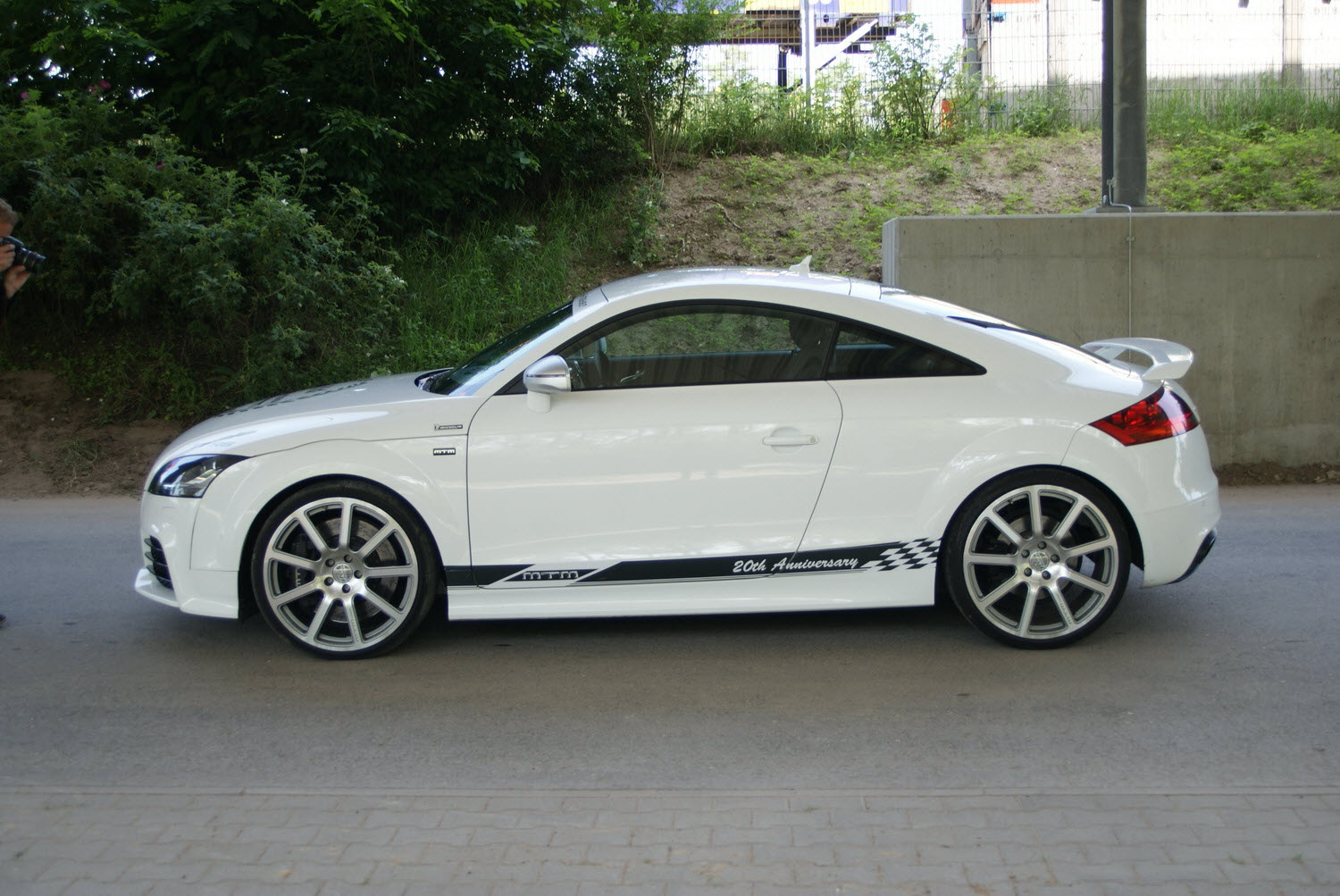 Audi TT 2011 photo - 1