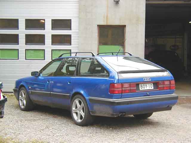 Audi V8 1991 photo - 4