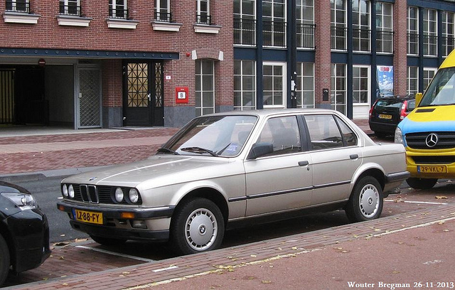 BMW 316 1985 photo - 4