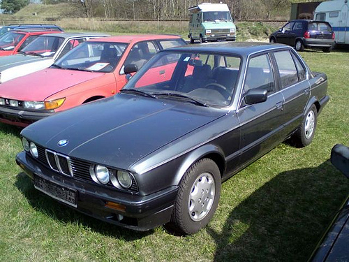 BMW 316 1987 photo - 3
