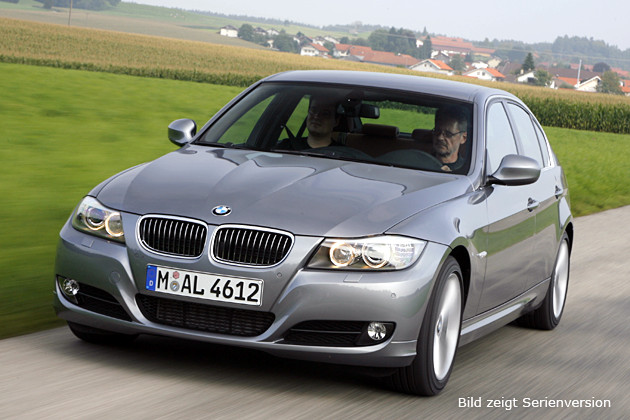 BMW 318 2013 photo - 7