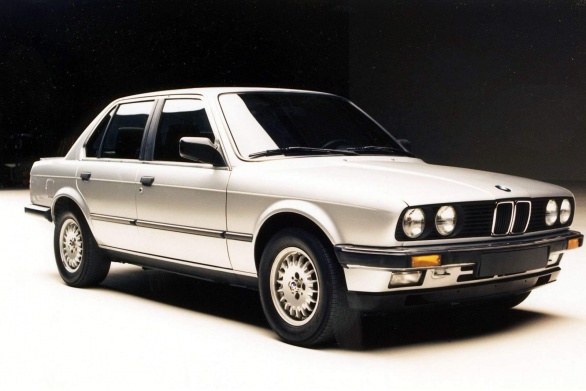 BMW 318i 1985 photo - 1