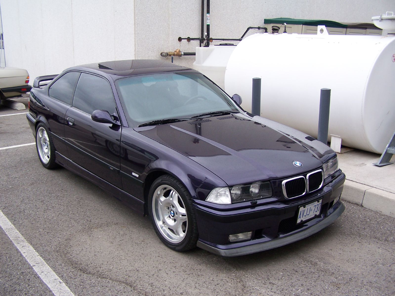 BMW 318iS 1997 photo - 10