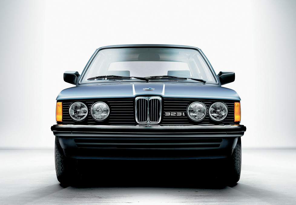 BMW 320i 1987 photo - 4