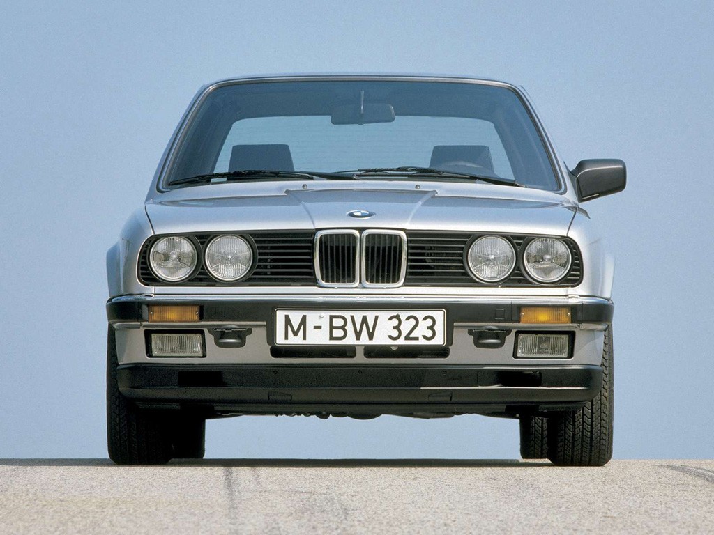 BMW 323 1985 photo - 3