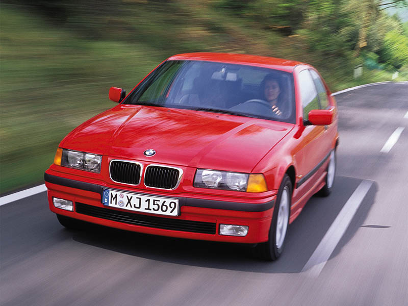 BMW 323 1997 photo - 6