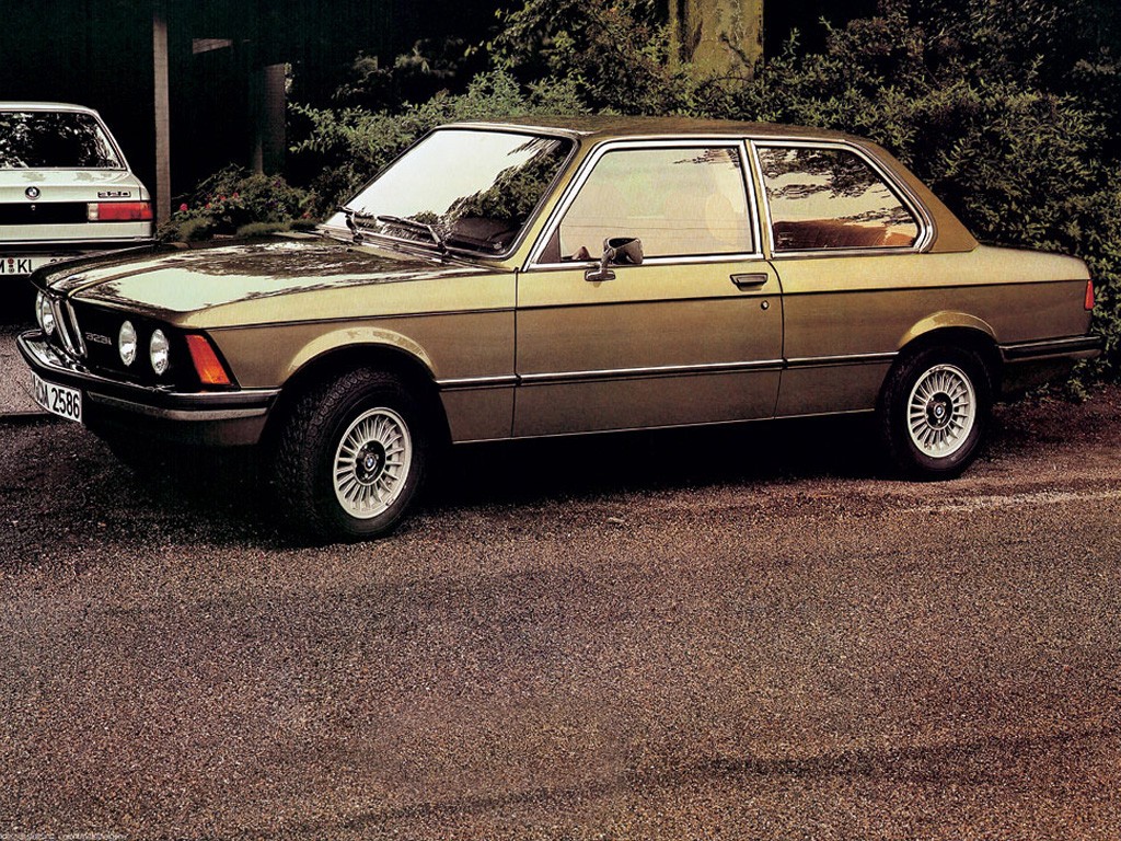 BMW 323i 1978 photo - 8
