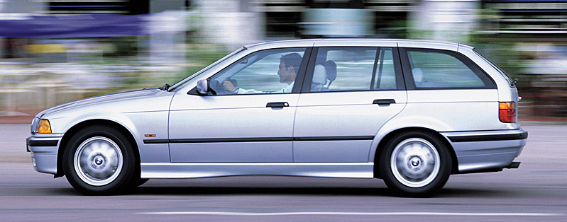 BMW 328i 1999 photo - 5