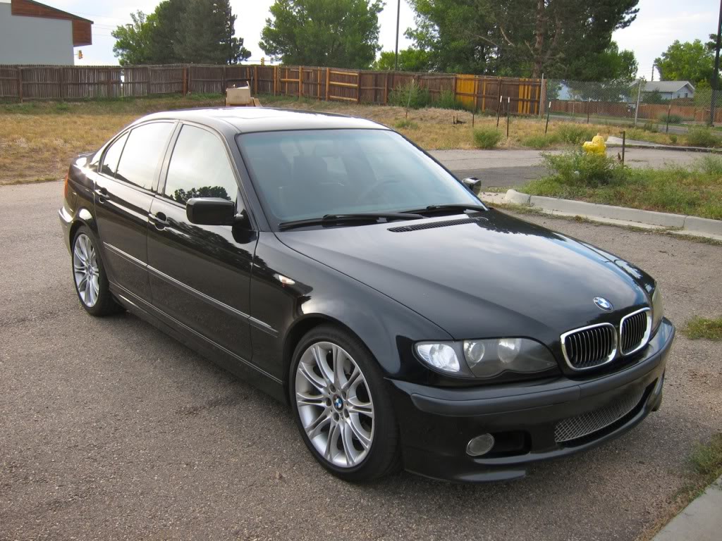 BMW 330 2003 photo - 2