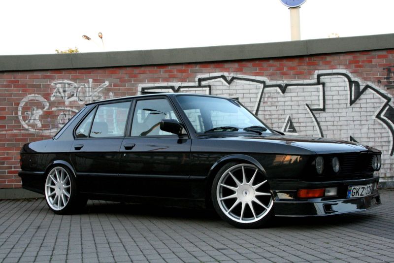 BMW 525 1982 photo - 1