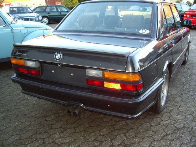 BMW 525i 1985 photo - 10