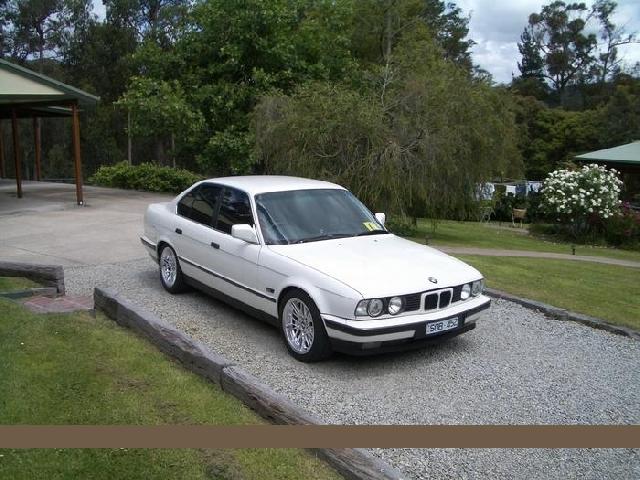 BMW 525i 1989 photo - 6