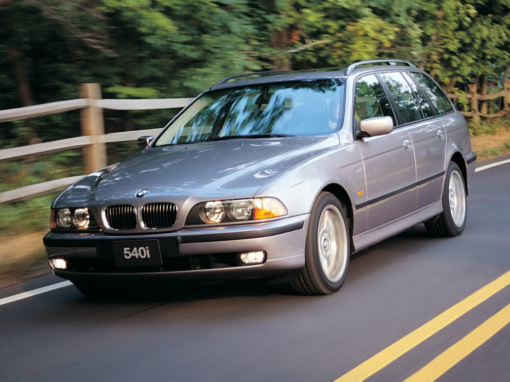 BMW 540 2004 photo - 1