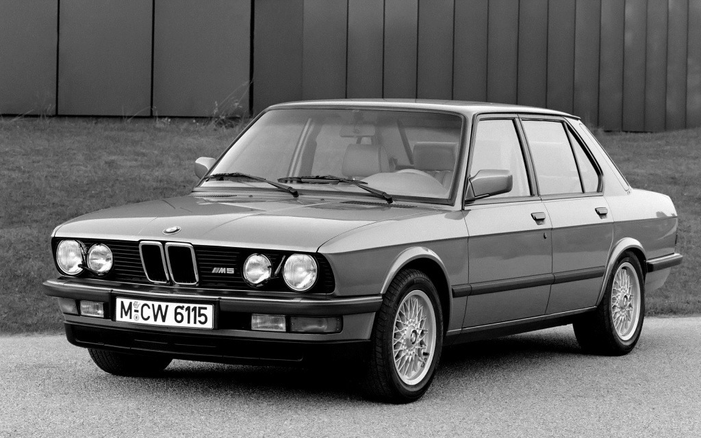 BMW 7 1985 photo - 3
