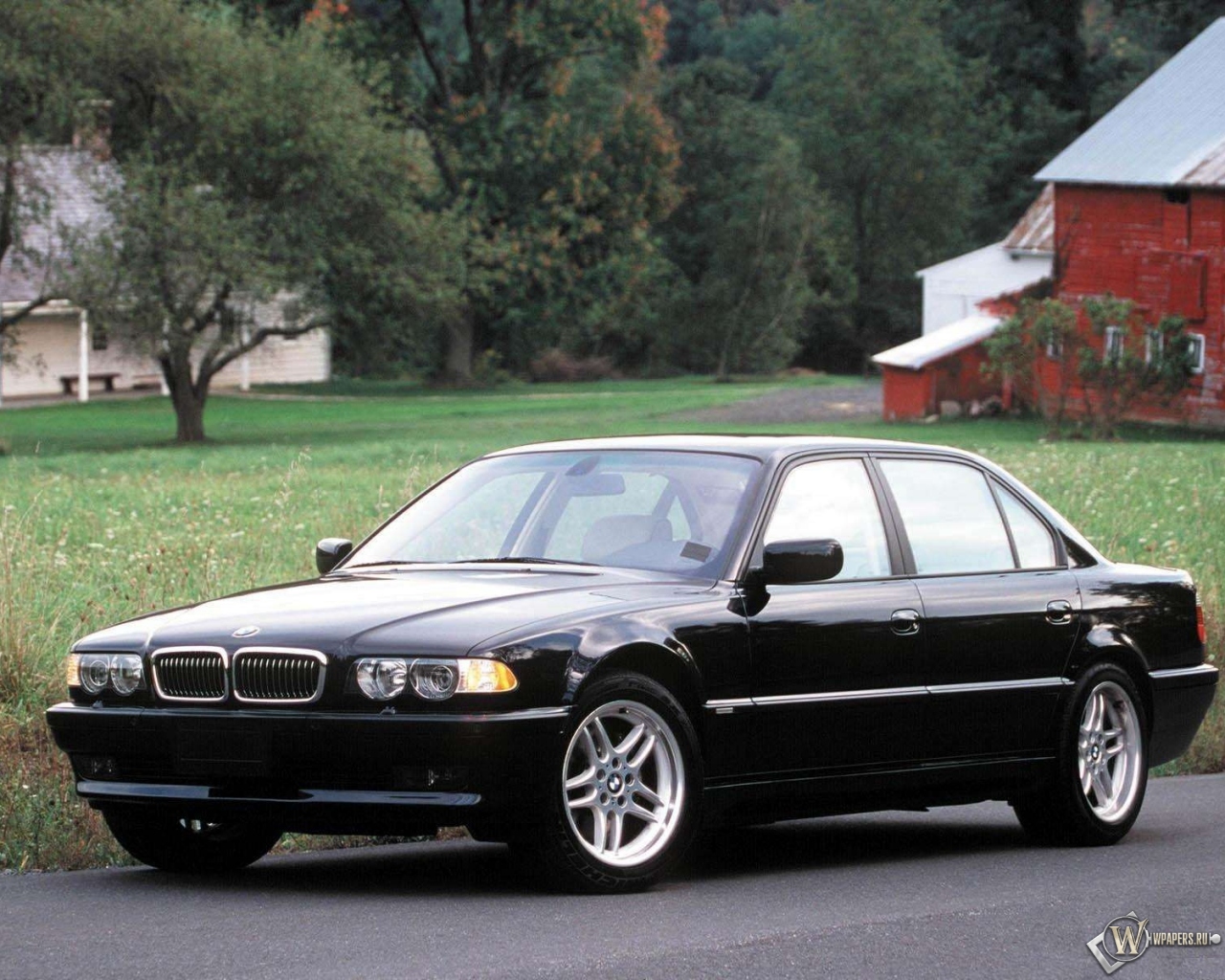 BMW 7-series 2000 photo - 8