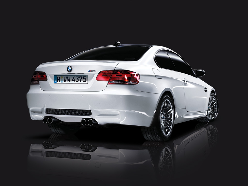 BMW M3 2010 photo - 1