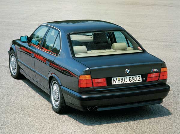BMW M5 1991 photo - 3