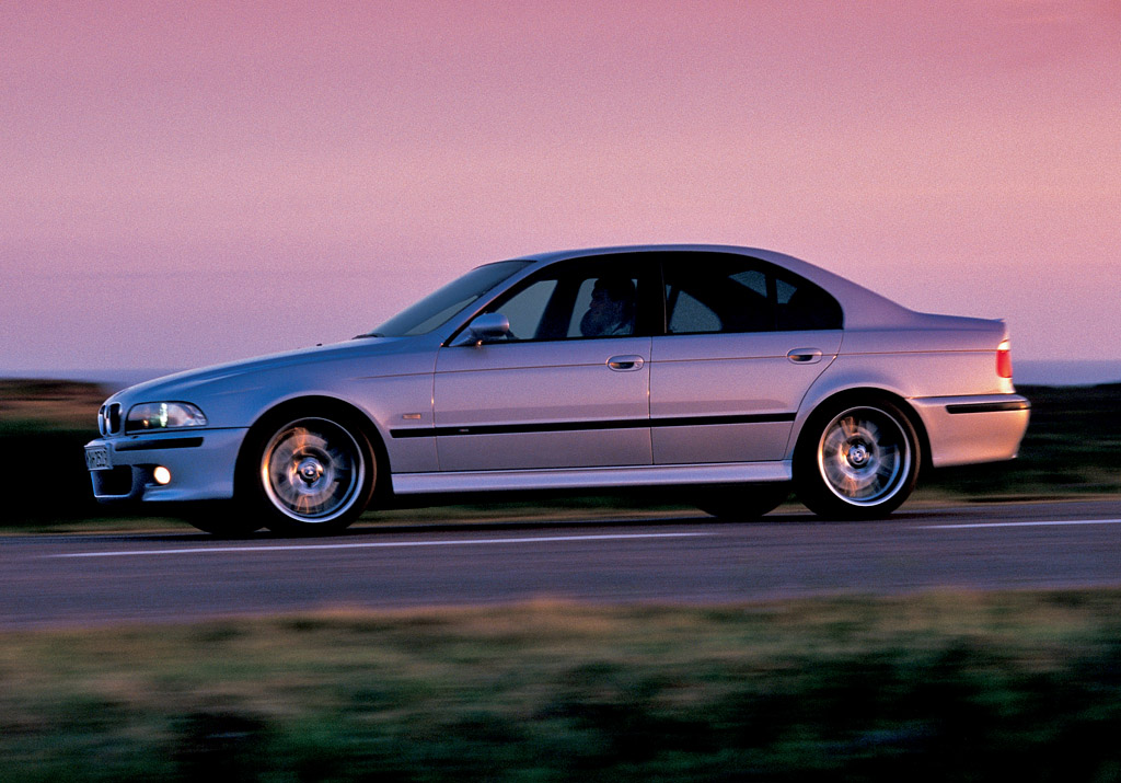 BMW M5 1996 photo - 9
