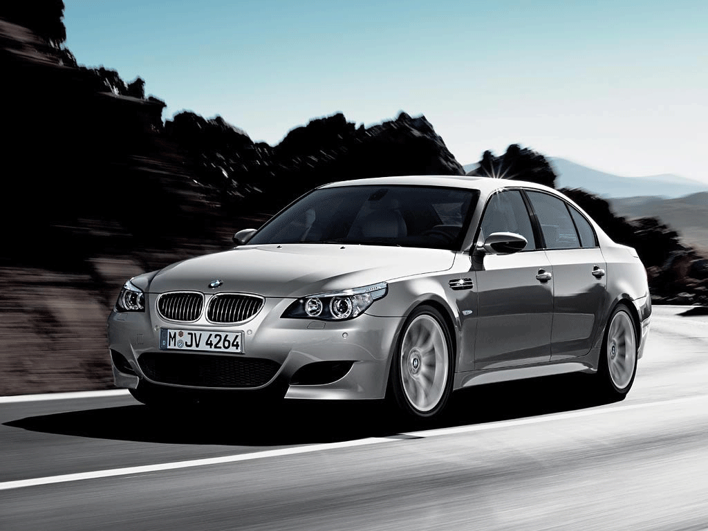 BMW M6 2004 photo - 3