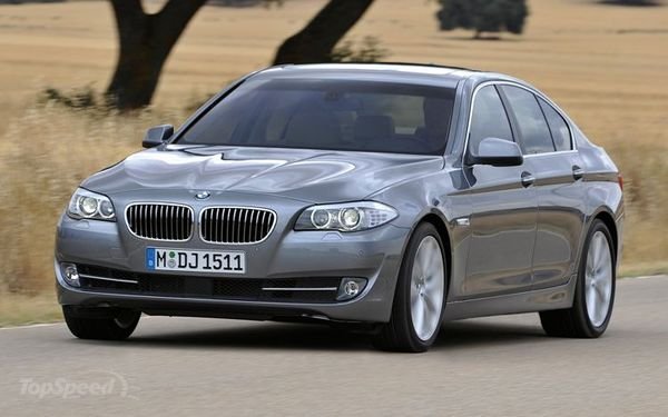 BMW sedan 2011 photo - 5