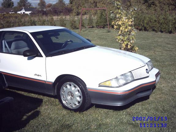Buick Skylark 1992 photo - 3