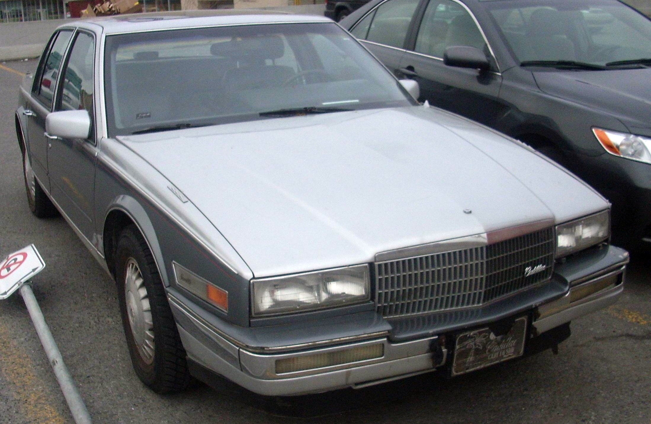 Cadillac Seville 1988 photo - 3