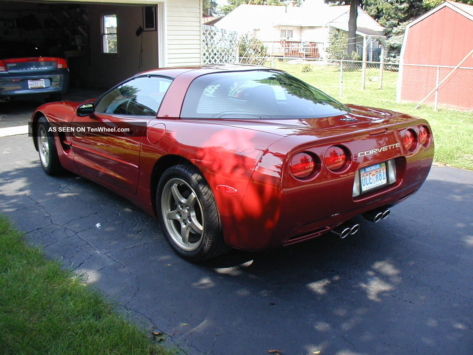 Chevrolet Corvette 1999 photo - 4