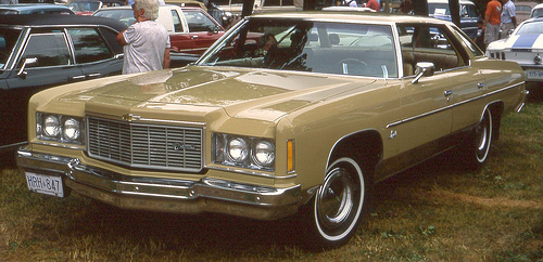Chevrolet Impala 1975 photo - 5