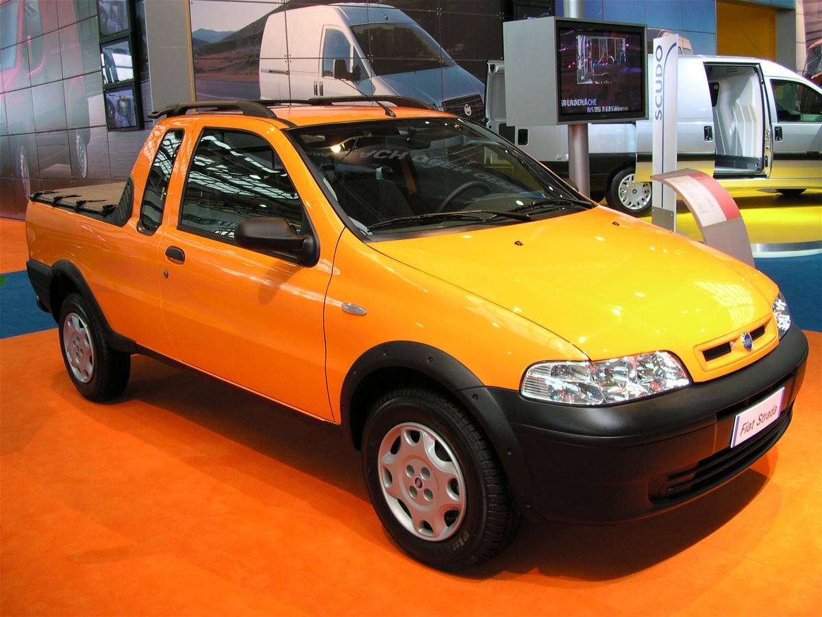 Fiat Strada 2004 photo - 2