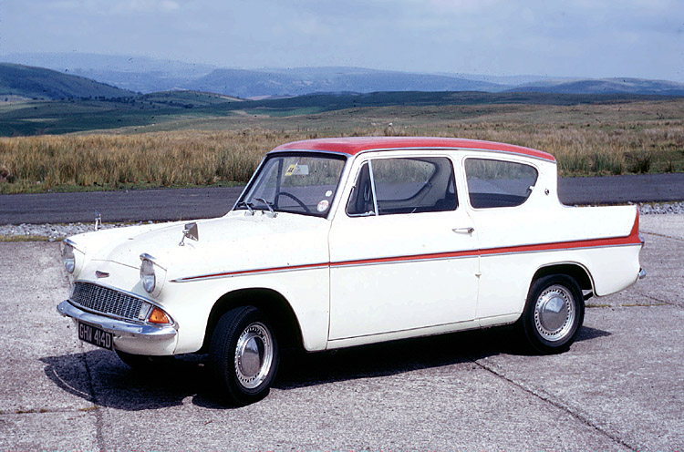 Ford Anglia 1960 photo - 4