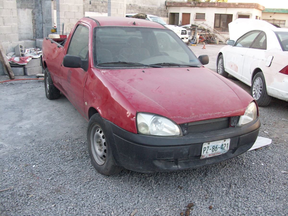 Ford courier 2004 photo - 3