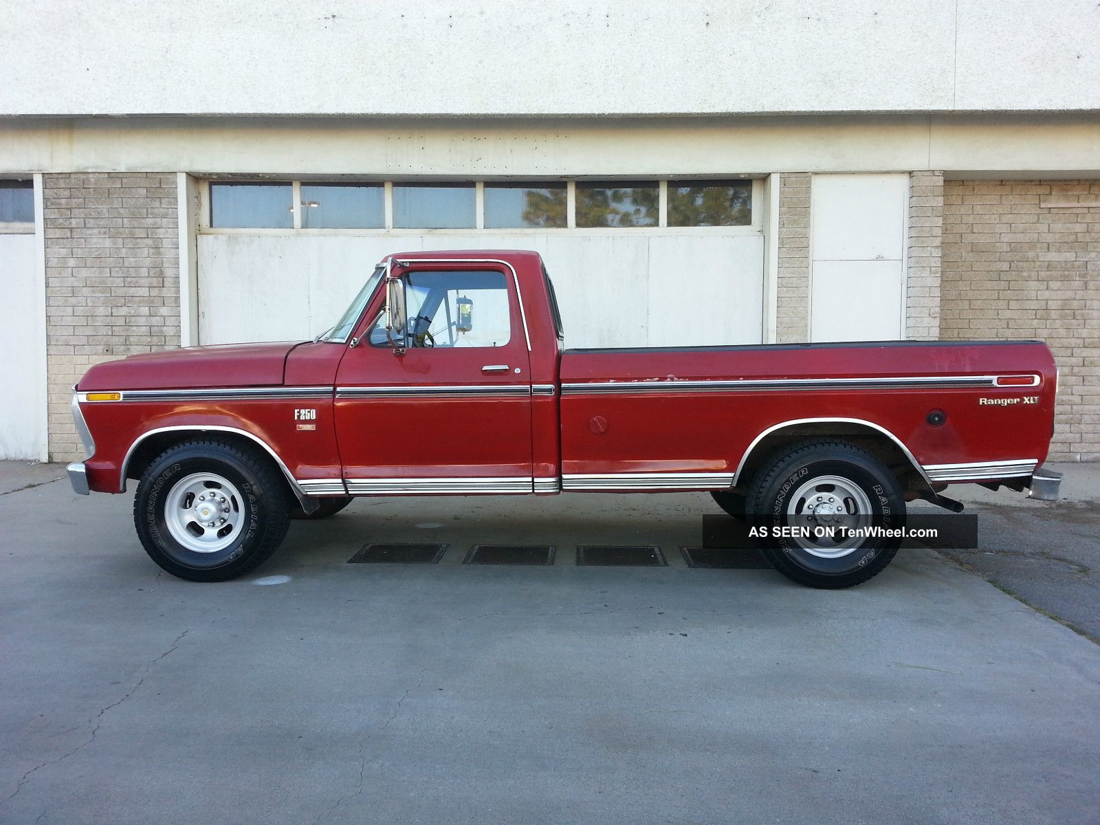 Ford f-250 1976 photo - 2