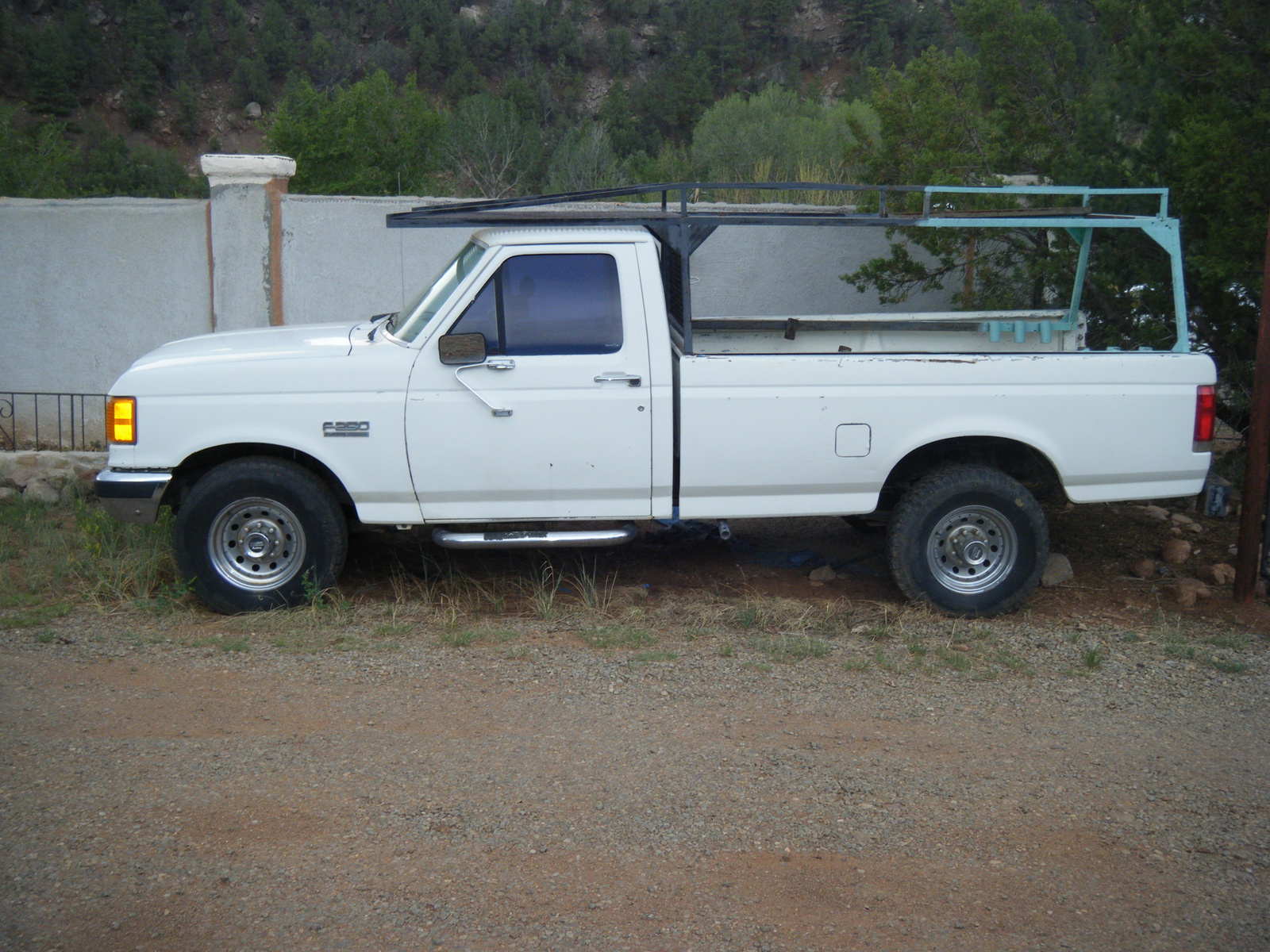 Ford f-250 1987 photo - 2
