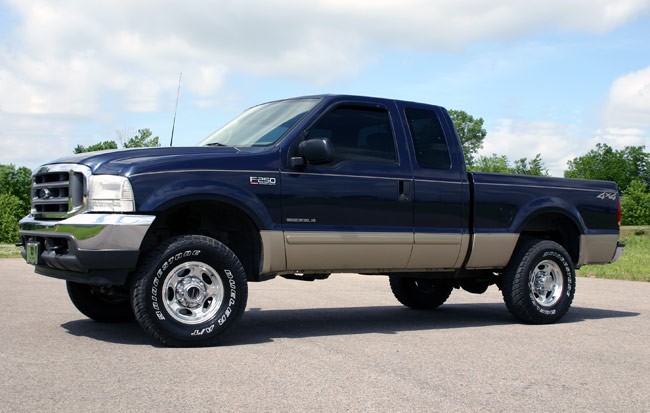 Ford f-250 2004 photo - 2