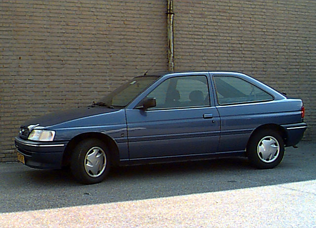 Ford Laser 1993 photo - 1