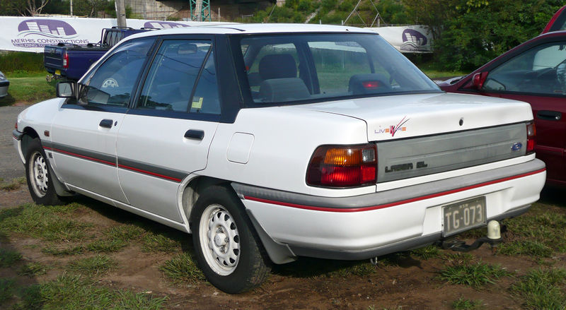 Ford Laser 1995 photo - 1