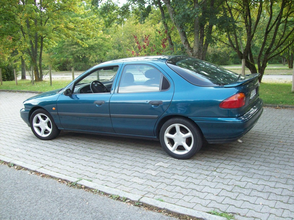 Ford Mondeo 1994 photo - 4