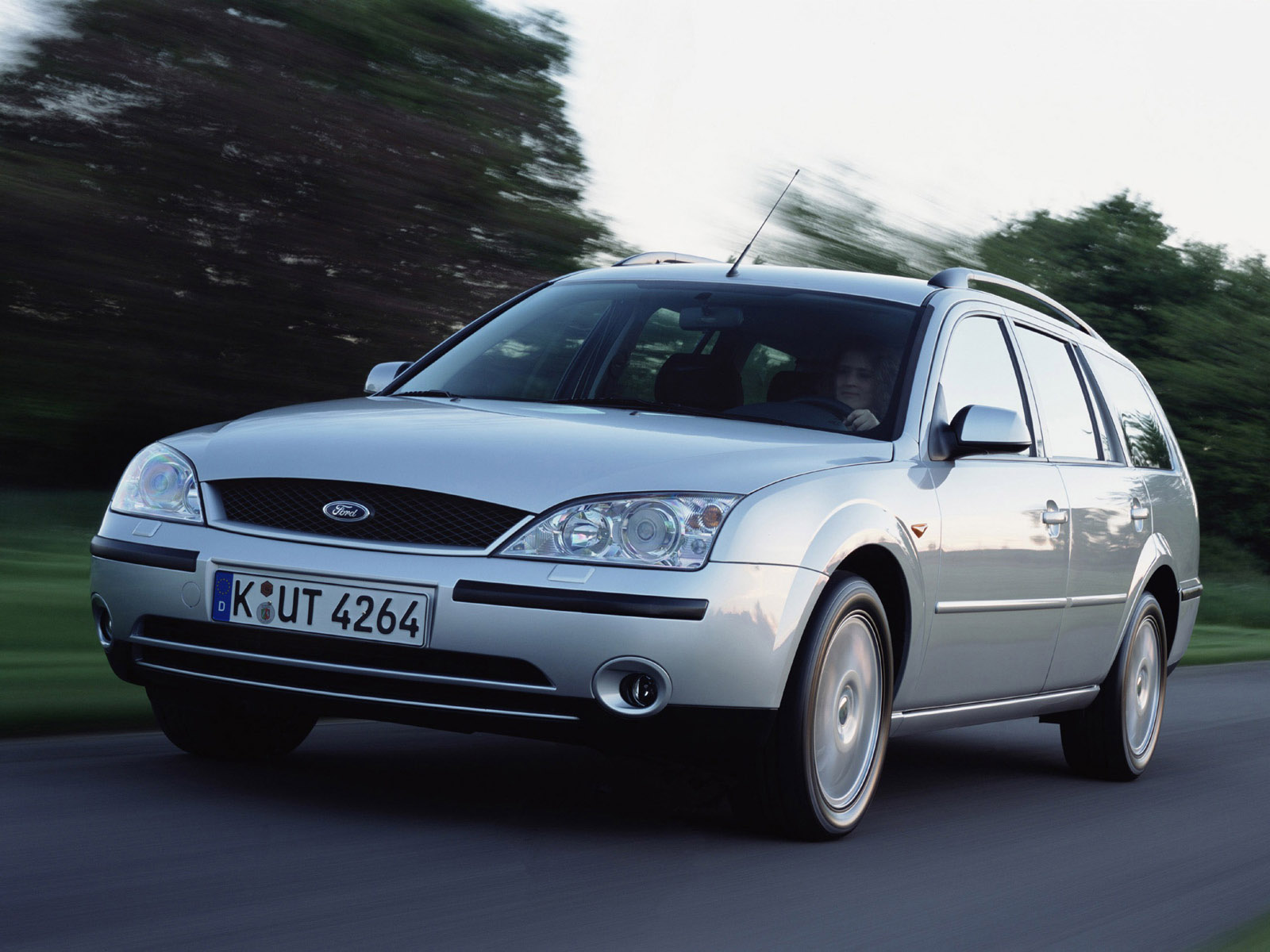 Ford Mondeo 2000 photo - 3