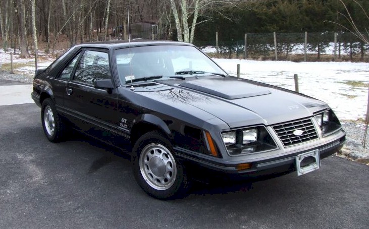 Ford Mustang 1983 photo - 7
