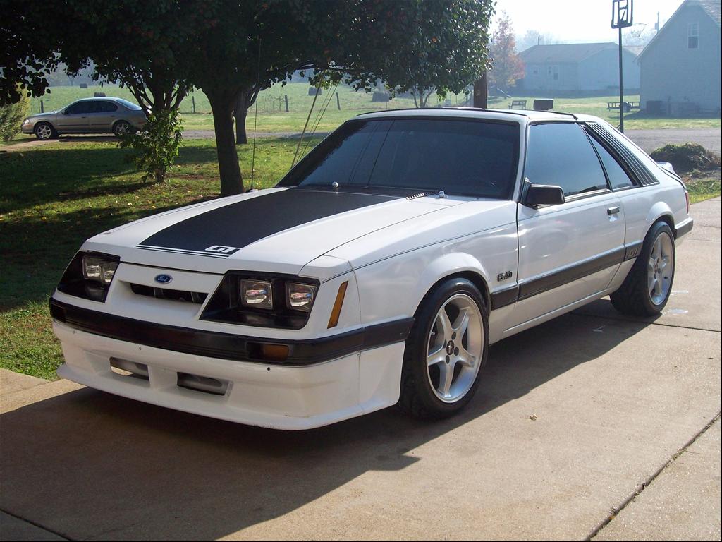 Ford Mustang 1986 photo - 2