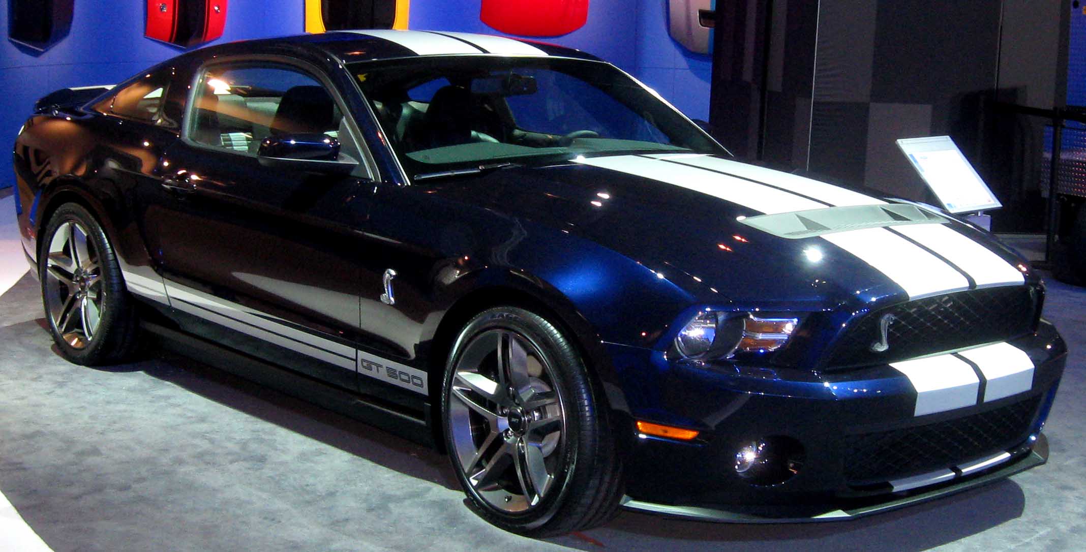 Ford Mustang 2010 photo - 5