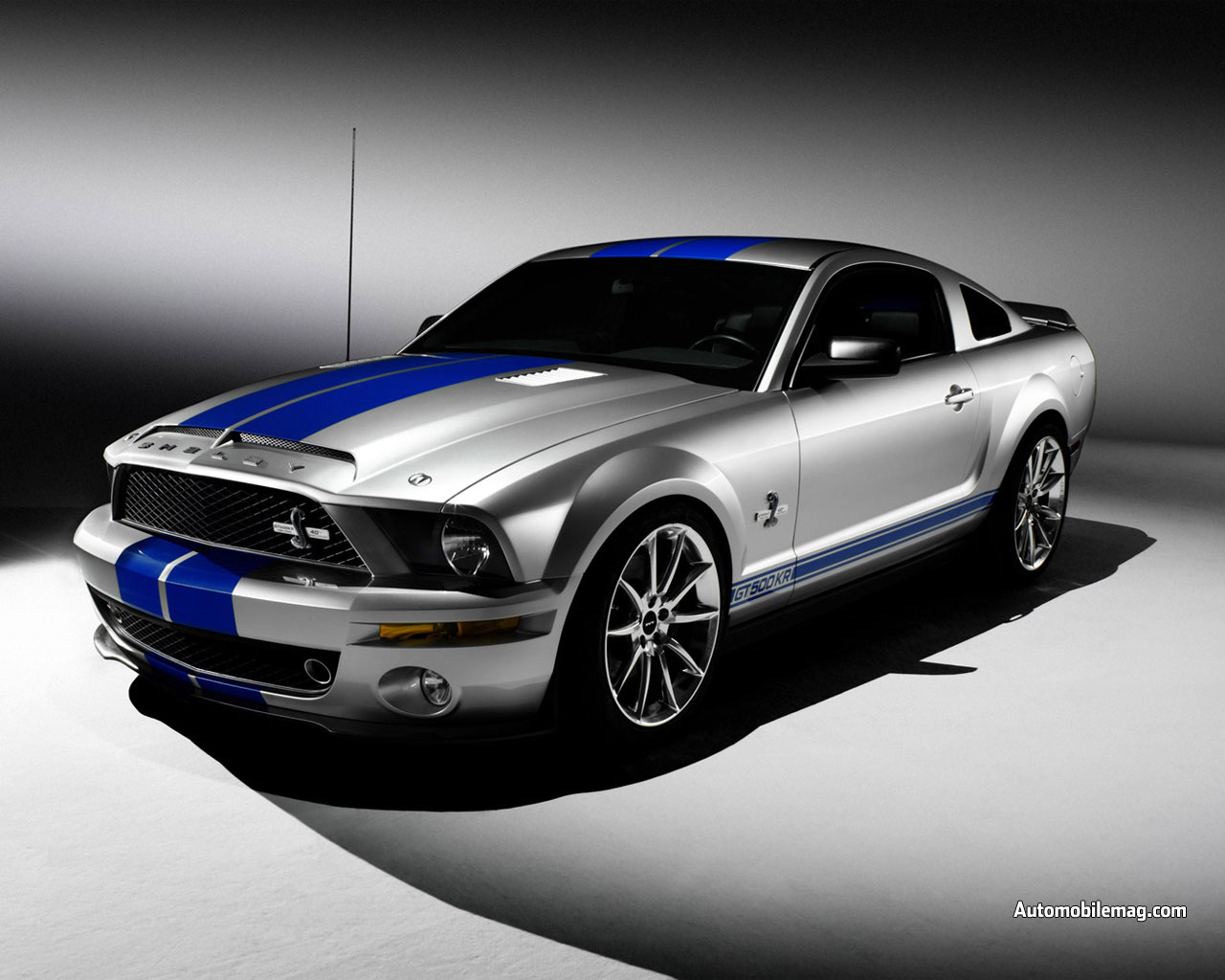 Ford Mustang 2011 photo - 6