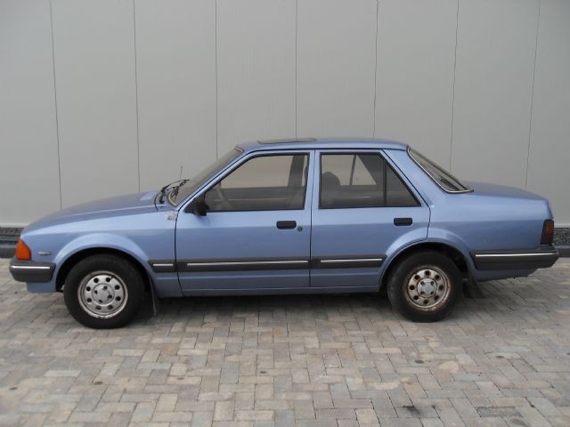 Ford Orion 1985 photo - 1