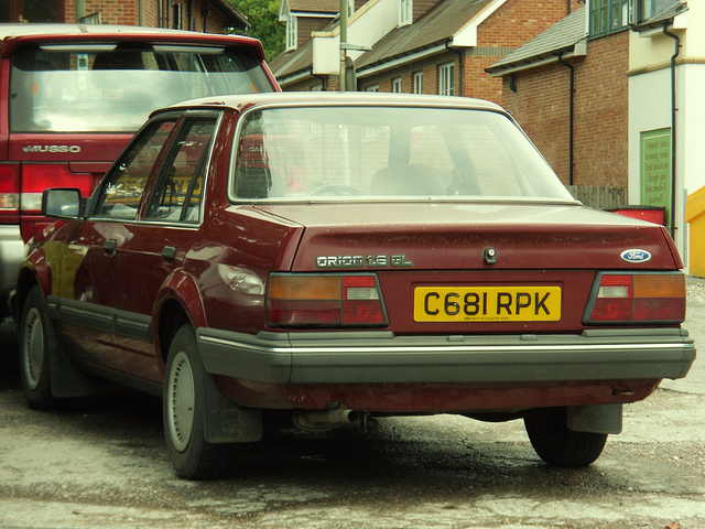 Ford Orion 1985 photo - 2