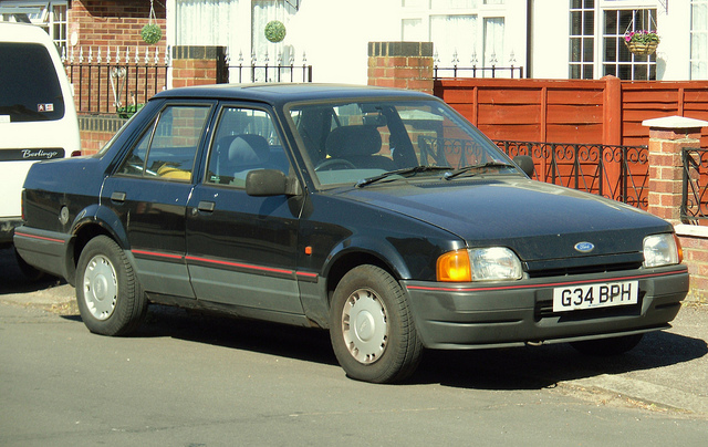 Ford Orion 1985 photo - 4