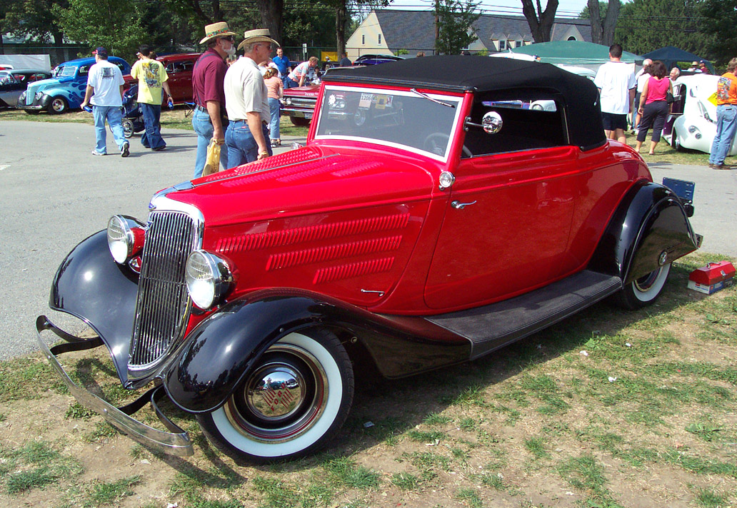 Ford Roadster 1934 photo - 1