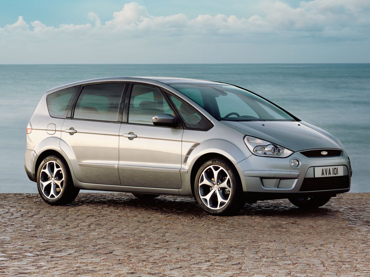 Ford S-max 2008 photo - 2